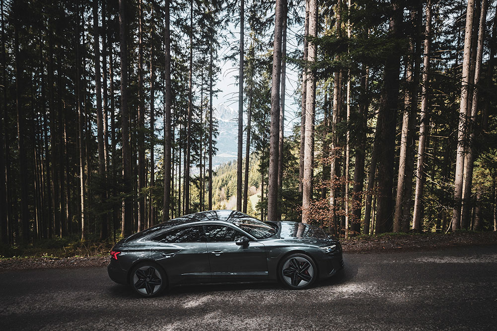 (c) Florian Breitenberger (c) Florian Breitenberger