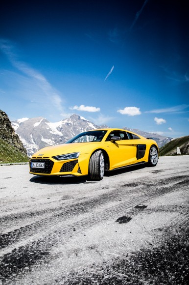 Fotocredits: Simon Rainer Audi R8 in gelber Farbe von der Seite fotografiert