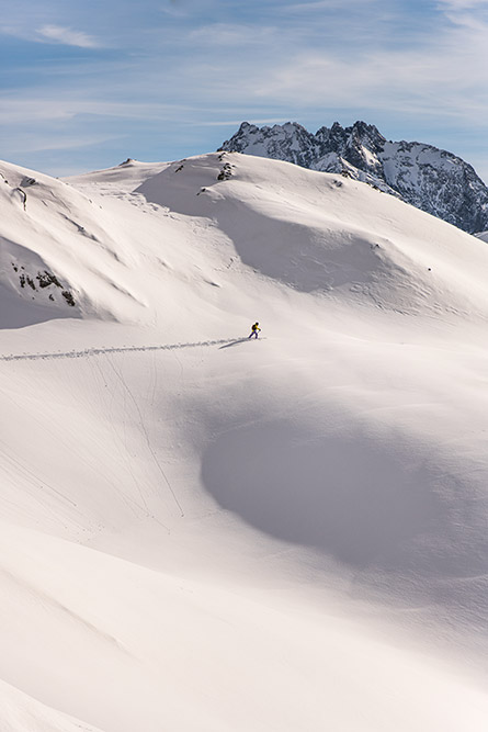 Lorraine Huber auf einem schneebedeckten Berg