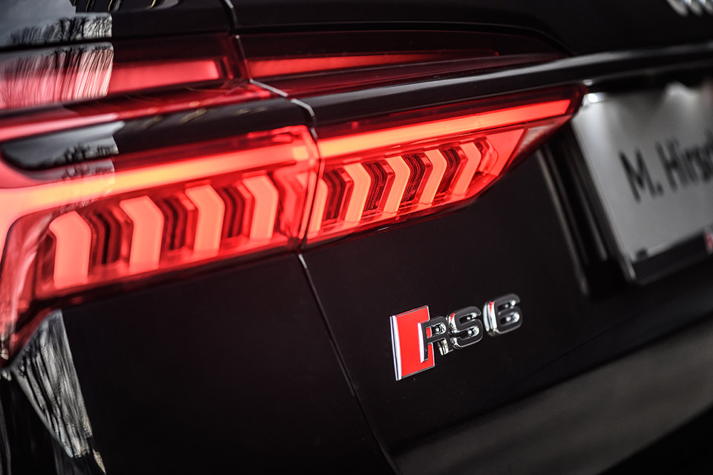 Audi RS 6 Avant von hinten fotografiert